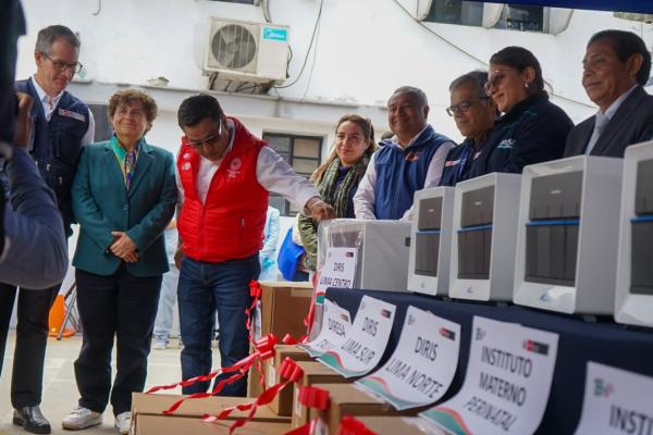 SES ejecuta donación de equipos GeneXpert