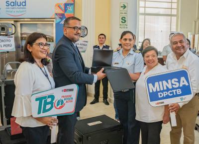 Donación de equipos para detección de TB del Proyecto País TB - V al MINSA