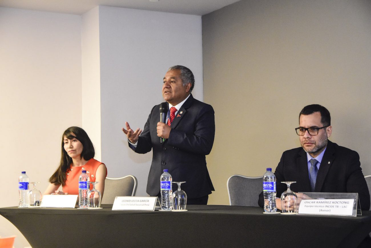 Socios En Salud a través del proyecto INCIDE TB - LAC con el apoyo de la Coalición de TB de las Américas y el Challenge Facility for Civil Society Ronda 10 de Stop TB Partnership, desarrolló la “Cumbre Regional para la incidencia política en mejora del acceso a los servicios de salud de TB en Latinoamérica y el Caribe” entre el 7 y 9 de diciembre en la ciudad de Cartagena de Indias, Colombia.
Durante este evento, representantes de sociedad civil de 12 países de la región (Perú, Bolivia, Colombia, República Dominicana, México, Guatemala, El Salvador, Paraguay, Panamá, Honduras, Chile, Argentina) presentaron su experiencia de implementación en sus acciones de incidencia política.